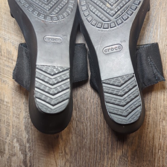Crocs Leigh II Women's Black 2 Strap Wedge Sandal Women's Size 7 Dual Comfort - Picture 13 of 13